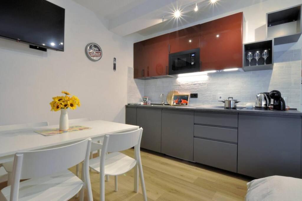 Special 10 - Comfort And Style In The Heart Of Historic Turin Center Екстериор снимка
