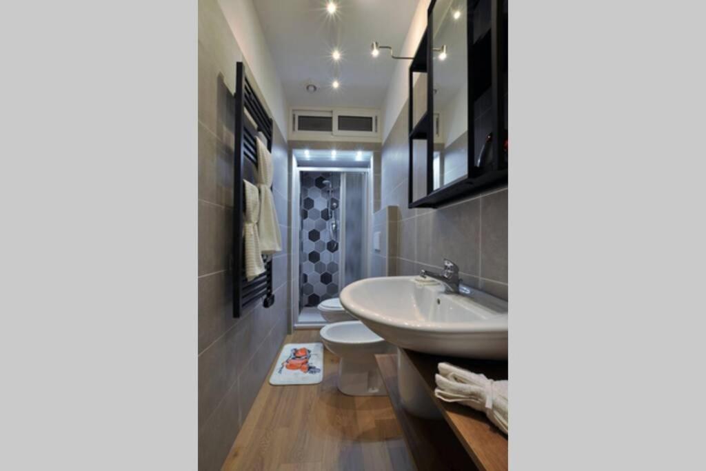 Special 10 - Comfort And Style In The Heart Of Historic Turin Center Екстериор снимка